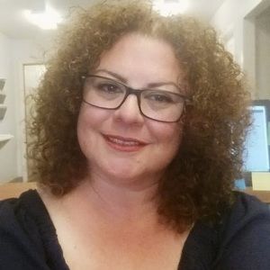 Meet your Posher, Eve